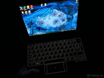 Lenovo Yoga Book One notebook / tablet - 9