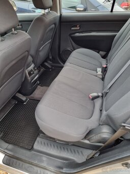 Kia Carens 2.0 crdi - 9