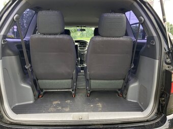Toyota Previa D4D, 7 míst - 9