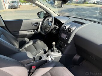 Nissan Qashqai 2,0i Tekna benzín 104kw - 9