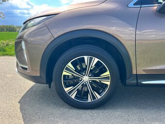 ► MITSUBISHI ECLIPSE CROSS 1.5T-MIVEC 120KW CLEARTEC TAŽNÉ - 9