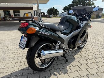 Kawasaki ZZR 1100 - 9