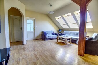 Byt 3+1, 92 m2/balkon, Hradec Králové – centrum. - 9