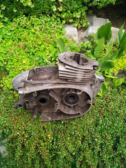 Jawa 250 pérák - 9