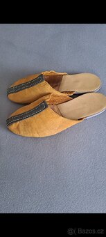 Retro pantofle na chození "po dvorku" - 9