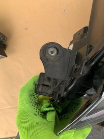 svetlo skoda superb 3 III lift svetla xenony - 9