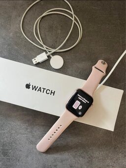 Apple Watch SE 44mm - 9