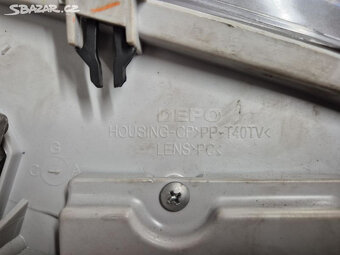 Nove leve predni svetlo mercedes C - 9