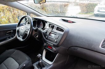 Kia Ceed SW 1.6 GDI - 9