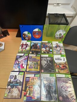 Xbox 360 s Kinectem + 15 her + Disney Infinity - 9
