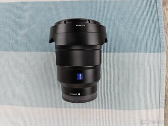 SONY FE Zeiss 16-35 mm f/4 ZA OSS objektiv ve skvělém stavu - 9