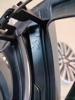 Poklice Peugeot 16" Arsenic 4ks - 9