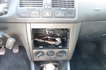 Volkswagen Bora 1.9 TDi - 9