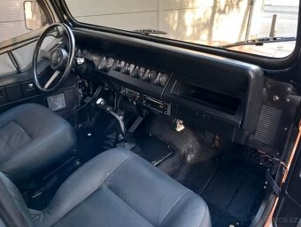 Jeep Wrangler YJ 4.2 6válcový benzínový, rok výroby 1987 - 9