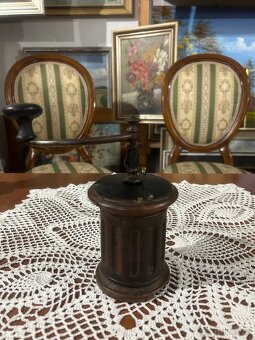 Starožitný kávový mlýnek přelom 19./20. století - 9