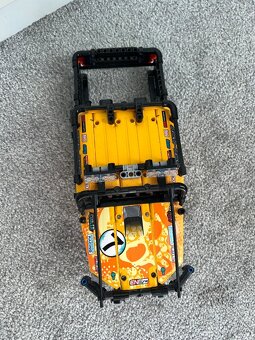 LEGO TECHNIC RC EXTRÉMNÍ TERÉŇÁK 4×4 - 9