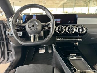 Mercedes-Benz CLA180 AMG,MbuX,Panorama,FaceLift - 9