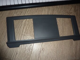 Klávesy Yamaha PSR-E323 - 9