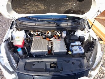 Prodám elektromobil JAC e-S2 - 9