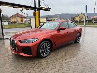 BMW i4 eDrive40 GC M-Paket ACC 8/2022 70500 km DPH - 9