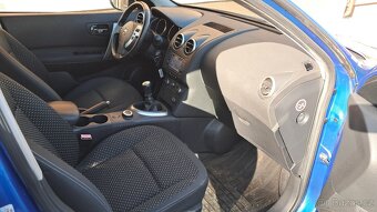 Nissan Qashqai, 2.0i / 4x4 ČR - 9