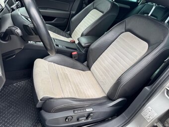 Volkswagen Passat Variant 2.0 BiTDI Highline 4MOTION - 9