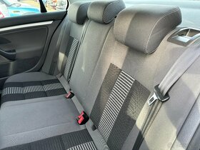 Volkswagen Jetta 1.6i - 9