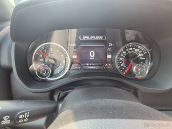 DODGE RAM 1500 5,7 HEMI 2022 44 000 km LONE STAR - 9