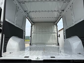 Fiat Ducato 2.3Jtd 103Kw//EXKLUZIVNÍ STAV//2XŠOUPAČKY,KAMERA - 9