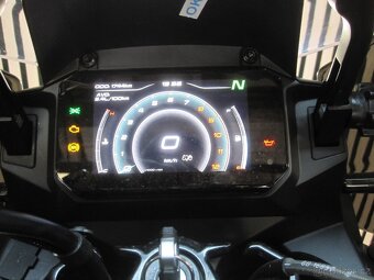 CFMOTO 700MT Premium - 9