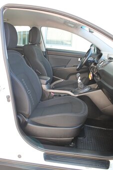 Kia Sportage 2.0CRDI 100kW AWD + LED + TEMPOMAT + PR.SERVIS - 9