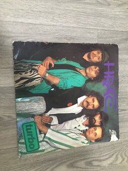 Celkem prodám za 2000 korun - 9