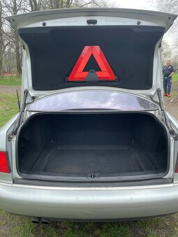 Prodám Audi a8 d2 4.2i V8 - 9