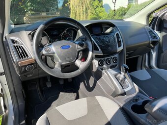 Ford Focus MK3 kombi 1.6 110kW benzín, výhřev sedaček a skla - 9