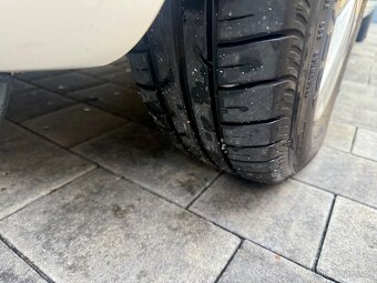 ŠKODA CITIGOU 1.0MPI 44KW 5 DVEŘOVÝ MODEL ČR SERVISKA ALU - 9