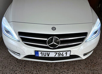 Mercedes - Benz B 180, Edition Black & White, atraktivní vůz - 9