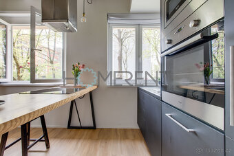 Pronájem luxusně zařízeného bytu 2+kk (38m²) - Praha 4, ul. - 9
