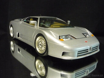 Bugatti EB110 stříbrné Bburago 1/18 - 9