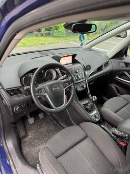 Opel Zafira 1.4T r.v 12/2105 LPG , 7 míst , tažné , - 9