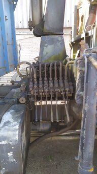 Hydraulická ruka z Tatra 815. HR 8000 - 9