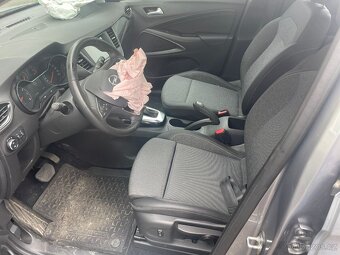 Opel Crossland 1.2i 96kw, r.12/2022, klima, automat, 1. maji - 9