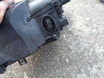BMW E90, E91 světlo PP bixenon 72025849 - 9