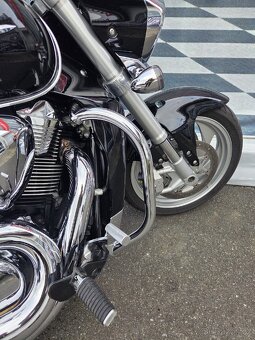 Suzuki intruder 1800 - 9