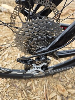 Horské kolo MTB Trek 8000 robustní a ultralehké - 9
