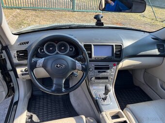 Prodám Subaru Outback 3.0 - 9