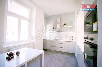 Prodej bytu 3+kk, 83 m², Praha, ul. Dukelských hrdinů - 9
