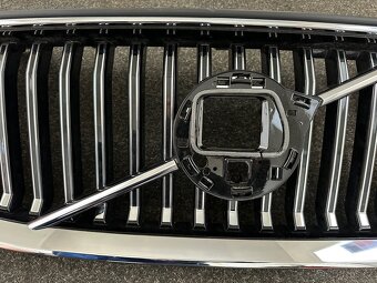 VOLVO XC60 II LIFT Maska - 9