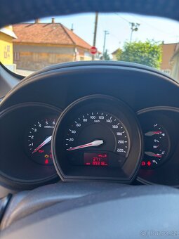 Kia Rio - 9