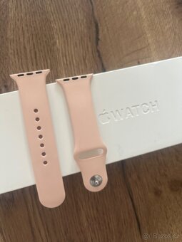 Apple watch 8 series hvězdně bílé - 9