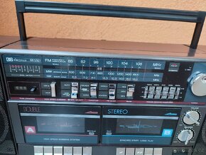 PORTABLE STEREO COMPONENT SYSTEM ELECTRONIC RR5567. - 9